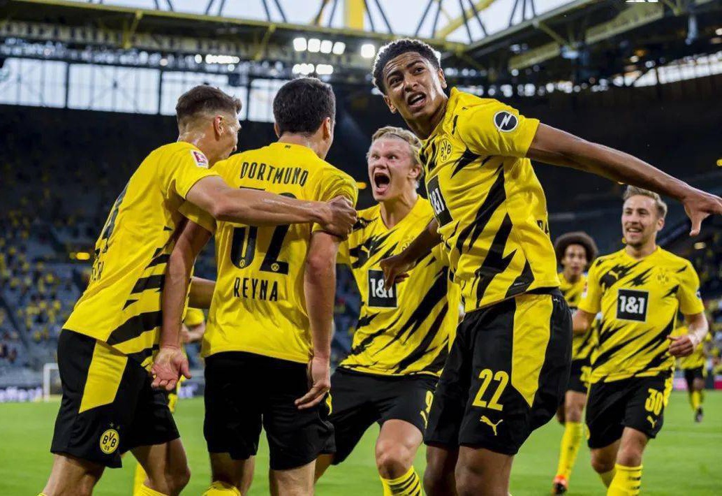 逆转夺冠石宇奇获得中国羽毛球公开赛男单冠军