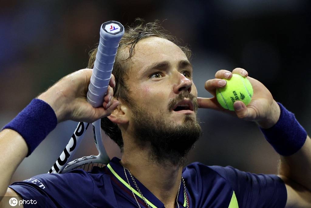 也彰显了巴 也彰显了巴