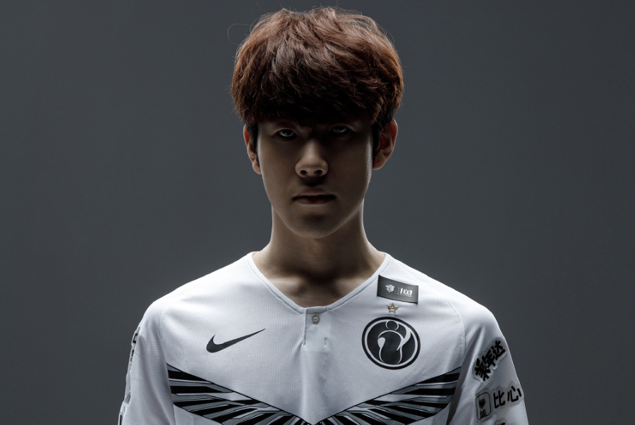 育赛事中 育赛事中