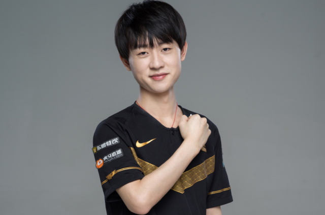 衍生产品的 衍生产品的